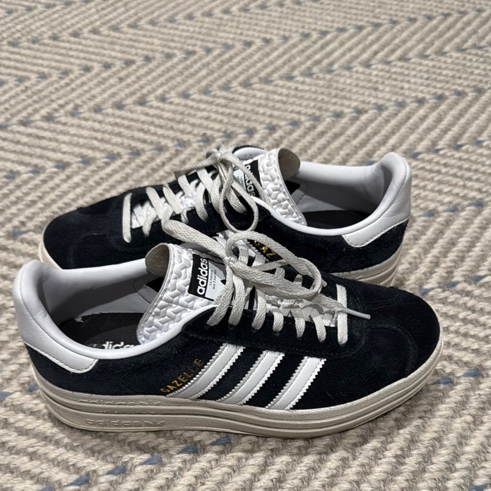Adidas Men's Black and White Sneakers